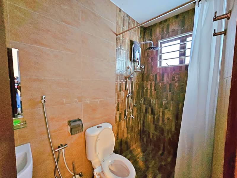 Rumah Berkembar untuk Dijual di Damansara Heights (Kuala Lumpur) - Tony Chang - Bathroom - PropertyGuru.com.my
