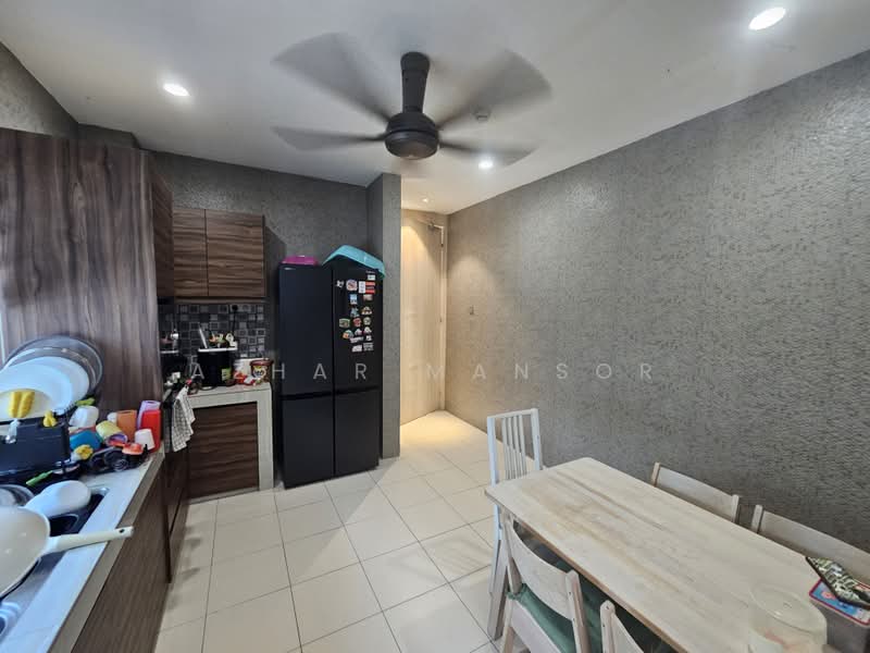Rumah Berkembar untuk Dijual di Denai Alam (Shah Alam) - Azhar Mansor - Kitchen - PropertyGuru.com.my