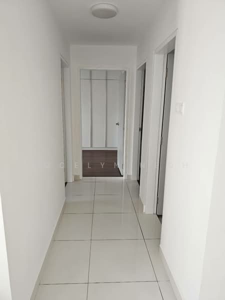 Kondominium untuk Dijual di Vertu Resort - Jocelyn Neoh - Corridor - PropertyGuru.com.my