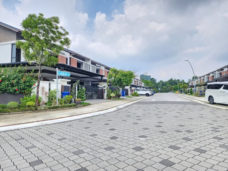Rumah Teres 2-Tingkat untuk Dijual di U16, Elmina Gardens (Shah Alam) - Steven Tan - Exterior - PropertyGuru.com.my