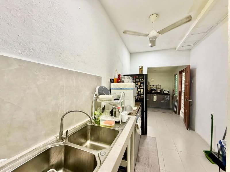 Rumah Kluster untuk Dijual di Jenjarom (Selangor) - Adibah Salim - Kitchen - PropertyGuru.com.my