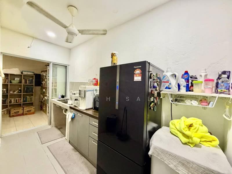 Rumah Kluster untuk Dijual di Jenjarom (Selangor) - Adibah Salim - Kitchen - PropertyGuru.com.my
