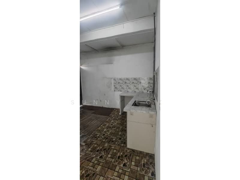 1-storey Terraced House for Rent in Taman Merak (Simpang Ampat) - Sunny Lok - Kitchen - PropertyGuru.com.my