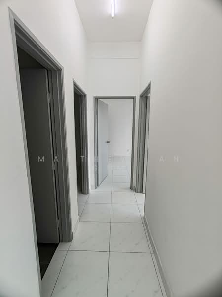 Servis Apartment untuk Disewa di Bsp Skypark - Matthew Ian Sim - Corridor - PropertyGuru.com.my