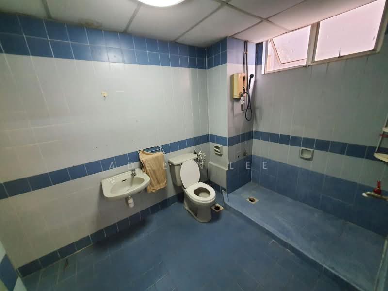 Kondominium untuk Dijual di Bukit OUG Condominiums - Adelyn Lee - Bathroom - PropertyGuru.com.my
