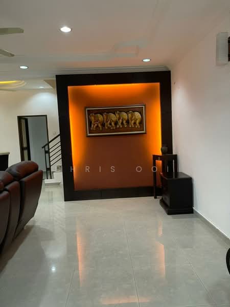 Rumah Teres 3-Tingkat untuk Dijual di Teluk Kumbar (Penang) - Chris Ooi - Living Room - PropertyGuru.com.my