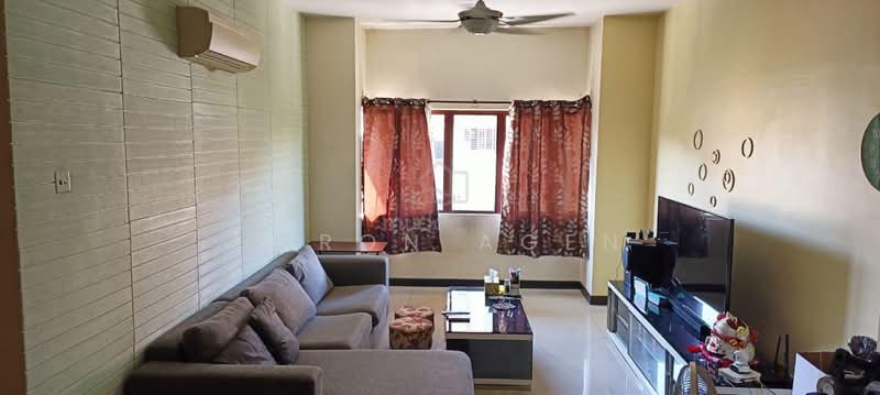 Kondominium untuk Dijual di Desa Idaman Residences - Haron Agen - Living Room - PropertyGuru.com.my