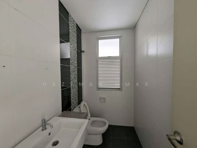 2-storey Terraced House for Rent in Alam Impian (Shah Alam) - Hazeman Omar - Bathroom - PropertyGuru.com.my