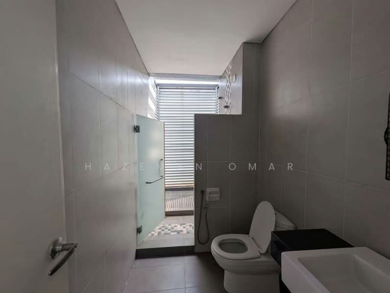 2-storey Terraced House for Rent in Alam Impian (Shah Alam) - Hazeman Omar - Bathroom - PropertyGuru.com.my