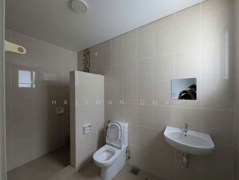 2-storey Terraced House for Rent in Alam Impian (Shah Alam) - Hazeman Omar - Bathroom - PropertyGuru.com.my