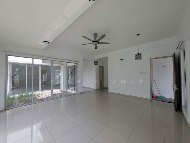 2-storey Terraced House for Rent in Alam Impian (Shah Alam) - Hazeman Omar - Living Room - PropertyGuru.com.my