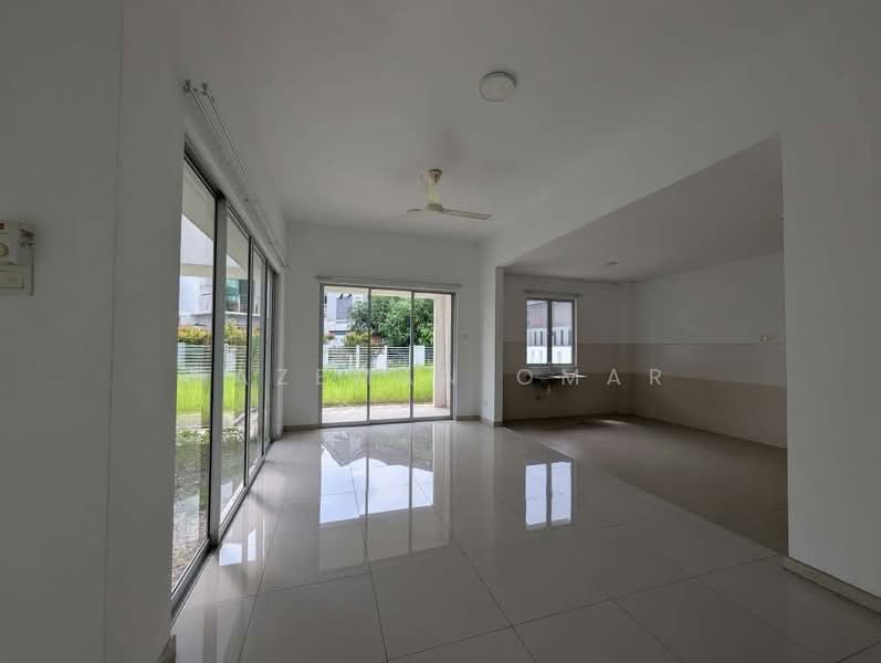 2-storey Terraced House for Rent in Alam Impian (Shah Alam) - Hazeman Omar - Living Room - PropertyGuru.com.my
