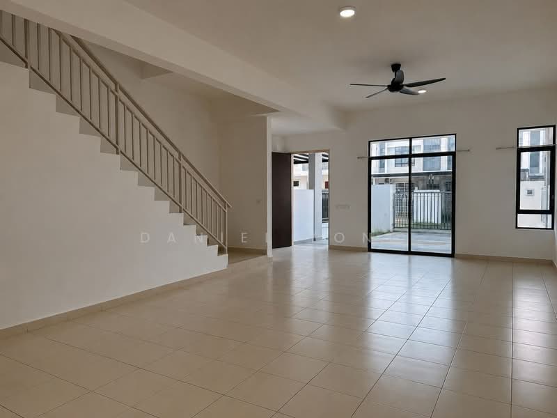 Rumah Teres 2 Tingkat untuk Dijual di Taman Bestari Perdana (Pasir Gudang) - Daniel Yong - Living Room - PropertyGuru.com.my