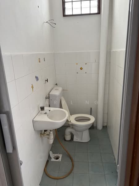Rumah Teres 2-Tingkat untuk Dijual di Puchong (Selangor) - Jaryl Ng - Bathroom - PropertyGuru.com.my