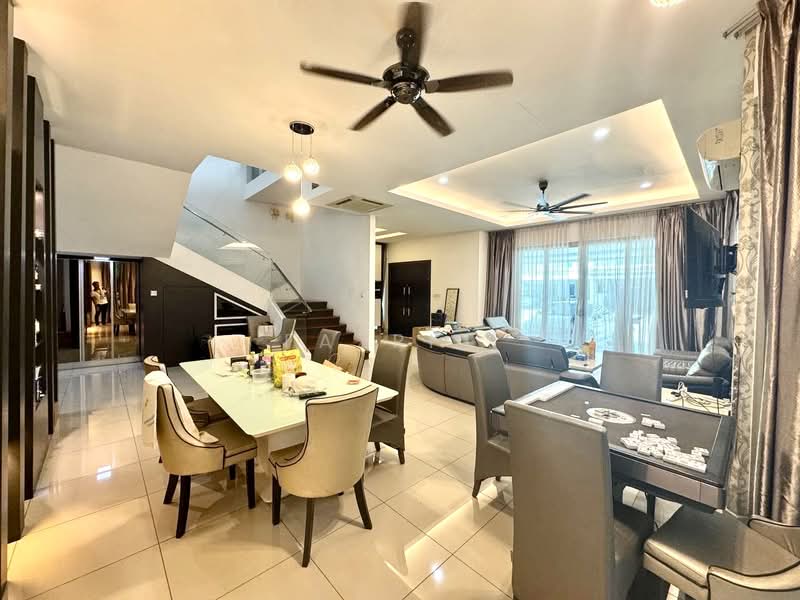 Rumah Berkembar untuk Dijual di Taman Bukit Serdang (Seri Kembangan) - Fazri . - PropertyGuru.com.my