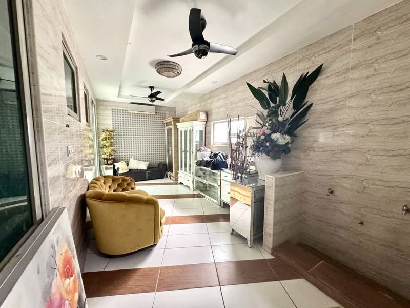 Rumah Berkembar untuk Dijual di Taman Bukit Serdang (Seri Kembangan) - Fazri . - PropertyGuru.com.my