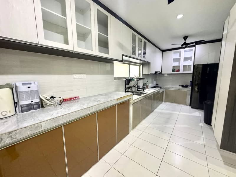 Rumah Berkembar untuk Dijual di Taman Bukit Serdang (Seri Kembangan) - Fazri . - PropertyGuru.com.my