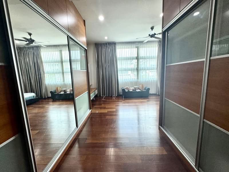 Rumah Berkembar untuk Dijual di Taman Bukit Serdang (Seri Kembangan) - Fazri . - PropertyGuru.com.my