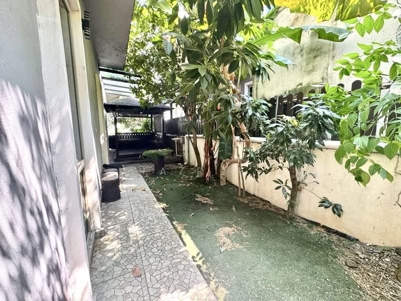 Rumah Berkembar untuk Dijual di Taman Bukit Serdang (Seri Kembangan) - Fazri . - PropertyGuru.com.my