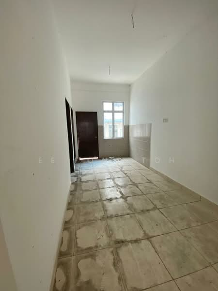 2.5-storey Terraced House for Sale in Taman Scientex Senai (Senai) - Ee Fong Toh - Corridor - PropertyGuru.com.my