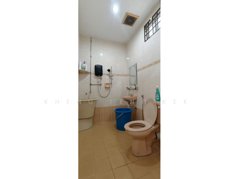 Rumah Teres 2.5 Tingkat untuk Disewa di Taman Tun Hussein Onn (Perai) - Kheng Teng Kek - Bathroom - PropertyGuru.com.my