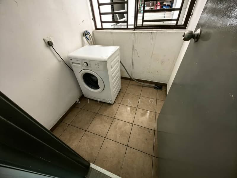 Servis Apartment untuk Dijual di D'Summit Residences - Alex Neo - Yard - PropertyGuru.com.my