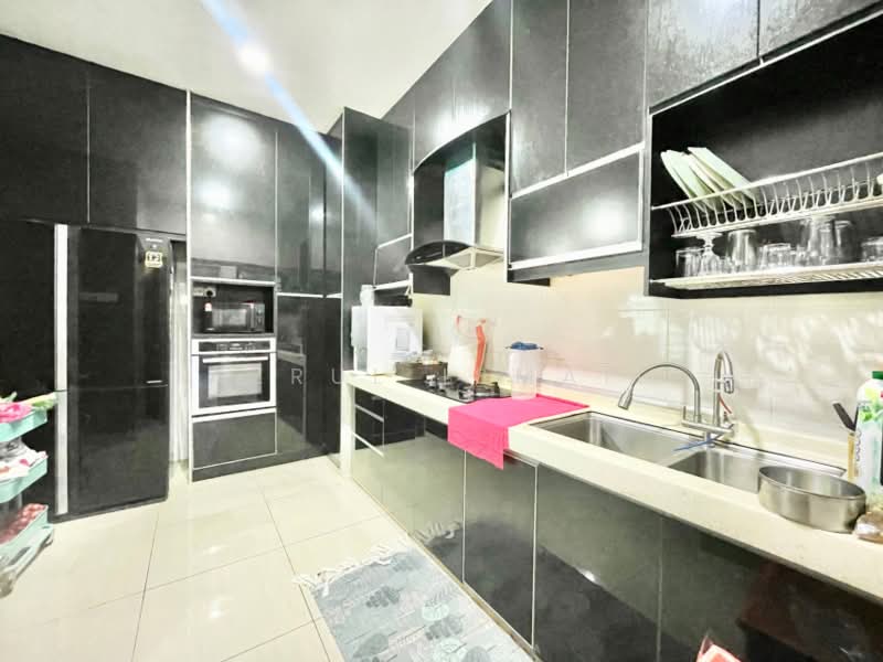 Rumah Berkembar untuk Dijual di Batu Caves (Selangor) - Azrul Ismail - Kitchen - PropertyGuru.com.my