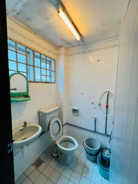 2-storey Terraced House for Sale in Bukit Antarabangsa (Ulu Kelang) - Isaac Tee - Bathroom - PropertyGuru.com.my
