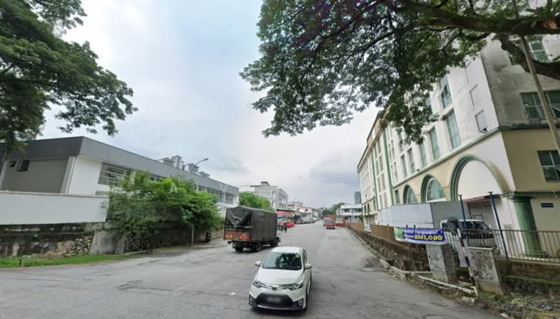 Kilang Teres untuk Dijual di Desa Aman Puri (Kepong) - Alven Lim - Exterior - PropertyGuru.com.my