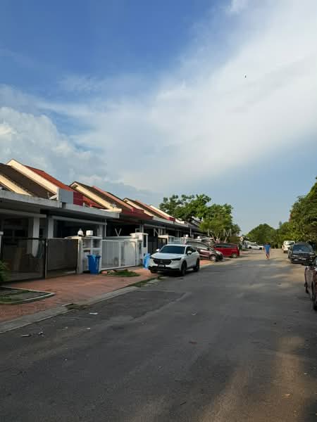 1-storey Terraced House for Sale in Setia Alam (Selangor) - Alven Lim - Exterior - PropertyGuru.com.my