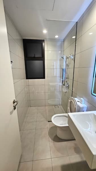 Servis Apartment untuk Disewa di Duta Park Residences - Chai Ming Hern - Bathroom - PropertyGuru.com.my
