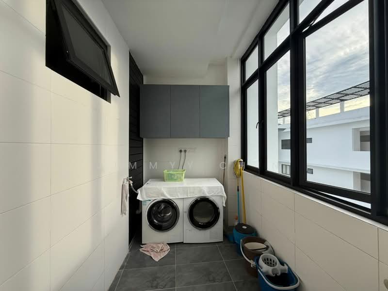 Kondominium untuk Disewa di d'Ryx Residences - Jimmyy Chin - Balcony - PropertyGuru.com.my