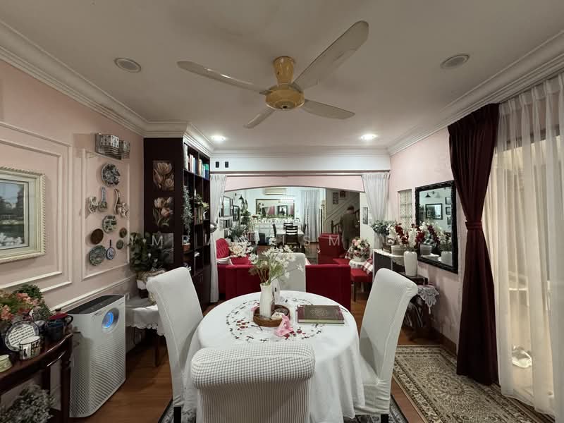 Rumah Teres 2 Tingkat untuk Dijual di Taman Cempaka (Ampang) - Imran Ismadi - Living Room - PropertyGuru.com.my