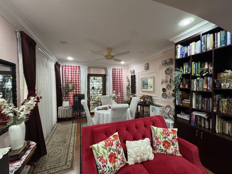 Rumah Teres 2 Tingkat untuk Dijual di Taman Cempaka (Ampang) - Imran Ismadi - Living Room - PropertyGuru.com.my