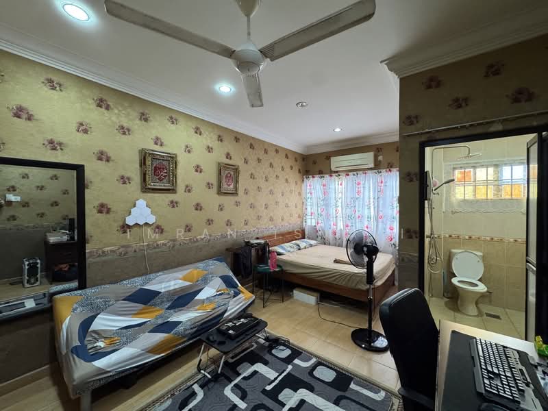 Rumah Teres 2 Tingkat untuk Dijual di Taman Cempaka (Ampang) - Imran Ismadi - Bedroom - PropertyGuru.com.my