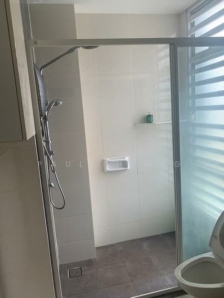 Kondominium untuk Dijual di The Brezza - Paul Pheong - Bathroom - PropertyGuru.com.my