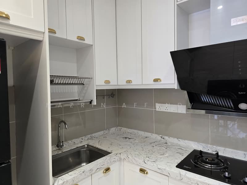 Servis Apartment untuk Disewa di Paramount Utropolis - Nazrin Affendy - Kitchen - PropertyGuru.com.my
