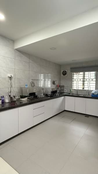 Rumah Teres 1.5 Tingkat untuk Disewa di Taman Impian Emas (Skudai) - Edward Siow - Kitchen - PropertyGuru.com.my