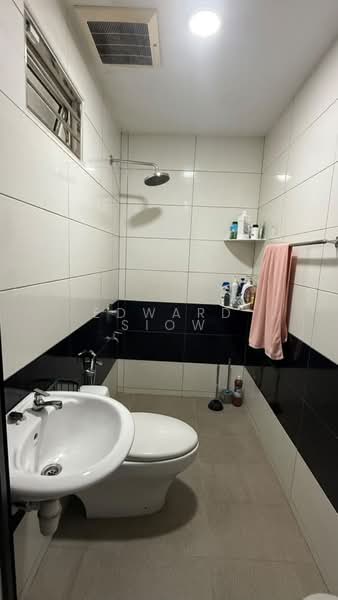 Rumah Teres 1.5 Tingkat untuk Disewa di Taman Impian Emas (Skudai) - Edward Siow - Bathroom - PropertyGuru.com.my
