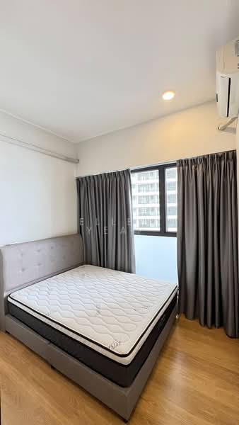 Kondominium untuk Disewa di Bay Laurel @ Country Garden Danga Bay - Ellen Yeap - Bedroom - PropertyGuru.com.my