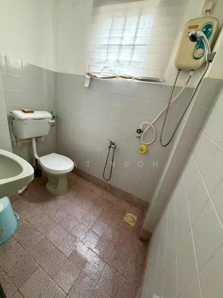 Apartment for Sale at D' Kiara Apartment - KAT NEOH - Bathroom - PropertyGuru.com.my