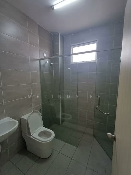 Rumah Teres 2 Tingkat untuk Disewa di Bandar Layangkasa (Pasir Gudang) - Melinda Ee - Bathroom - PropertyGuru.com.my