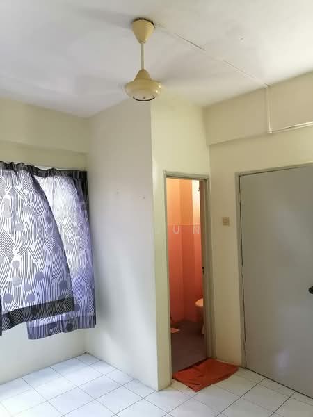 Apartment for Sale at Pangsapuri Kasturi Mewah - Yi Jun - Bathroom - PropertyGuru.com.my