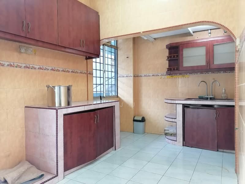Apartment for Sale at Pangsapuri Kasturi Mewah - Yi Jun - Kitchen - PropertyGuru.com.my