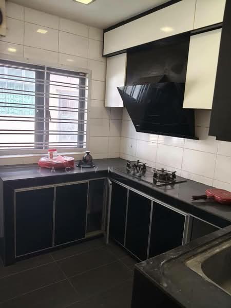 2.5-storey Terraced House for Sale in Taman Bukit Jaya (Ulu Tiram) - Jaclyn Wong - Kitchen - PropertyGuru.com.my