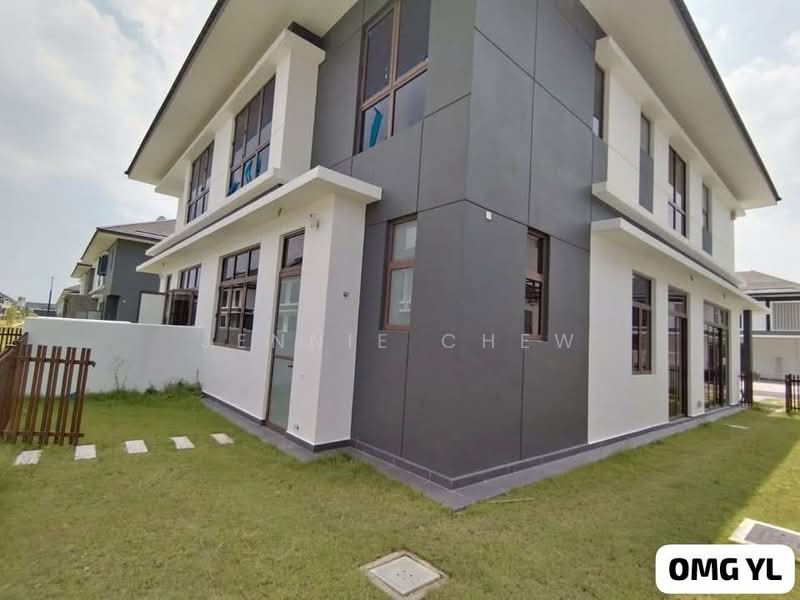 Semi-Detached House for Sale in Setia Alam (Selangor) - Jennie Chew - Exterior - PropertyGuru.com.my
