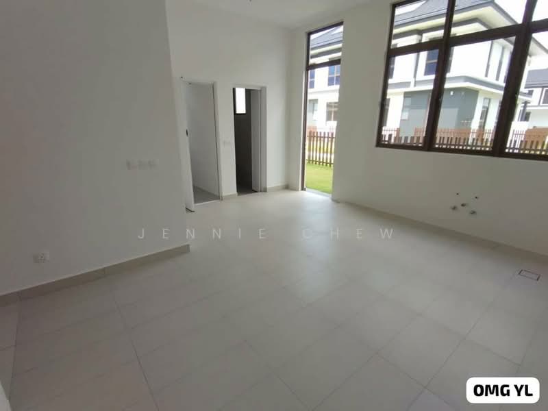 Semi-Detached House for Sale in Setia Alam (Selangor) - Jennie Chew - Living Room - PropertyGuru.com.my
