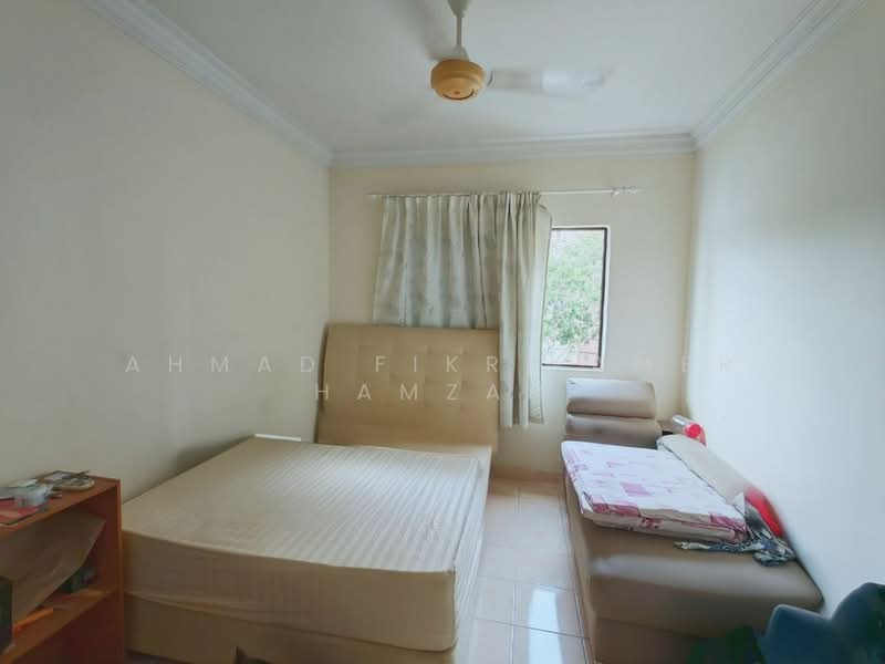 Kondominium untuk Dijual di Bayu Tasik 2 - Ahmad Fikri Amer Hamzah - Bedroom - PropertyGuru.com.my