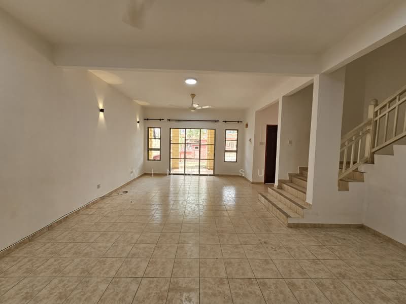 2-storey Terraced House for Rent in Bukit Jelutong (Shah Alam) - Winny Su - Living Room - PropertyGuru.com.my