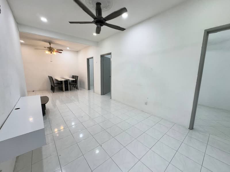 Pangsapuri untuk Dijual di Pangsapuri Putra Indah - Hairi Halim - PropertyGuru.com.my